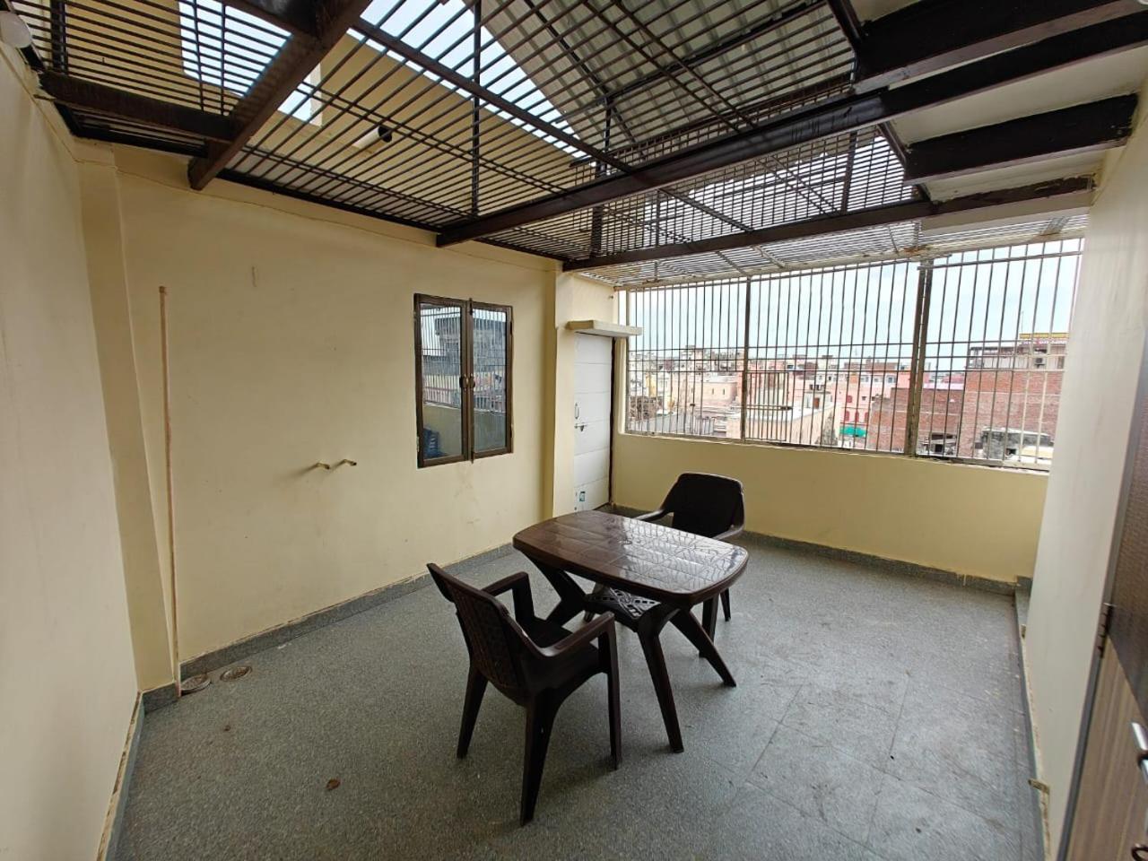 Shri Kailash Pati Guest House- Opposite Kashi Vishwanath Temple Varanasi Bagian luar foto